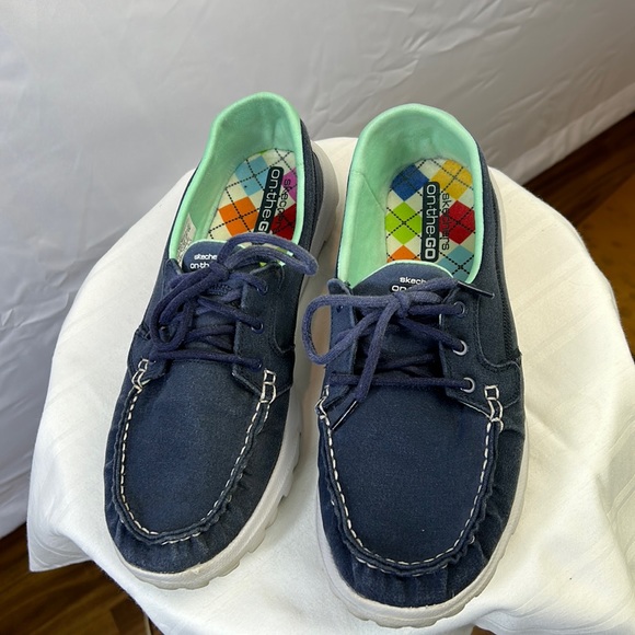 Sketchers On The Go Size 10 Denim Laced Shoes Cushioned - Picture 1 of 7